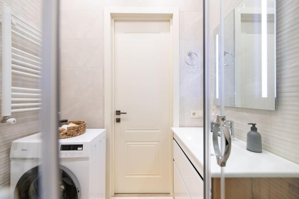 Gg -2br With Fantastic View To * Tbilissi